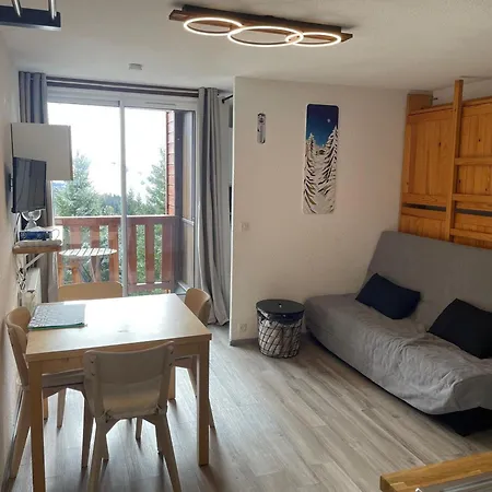 à Chamrousse, 4 Pers, Balcon Sud, Bain + Wc Séparés - Fr-1-340-284